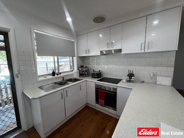 Address upon request - Image 1