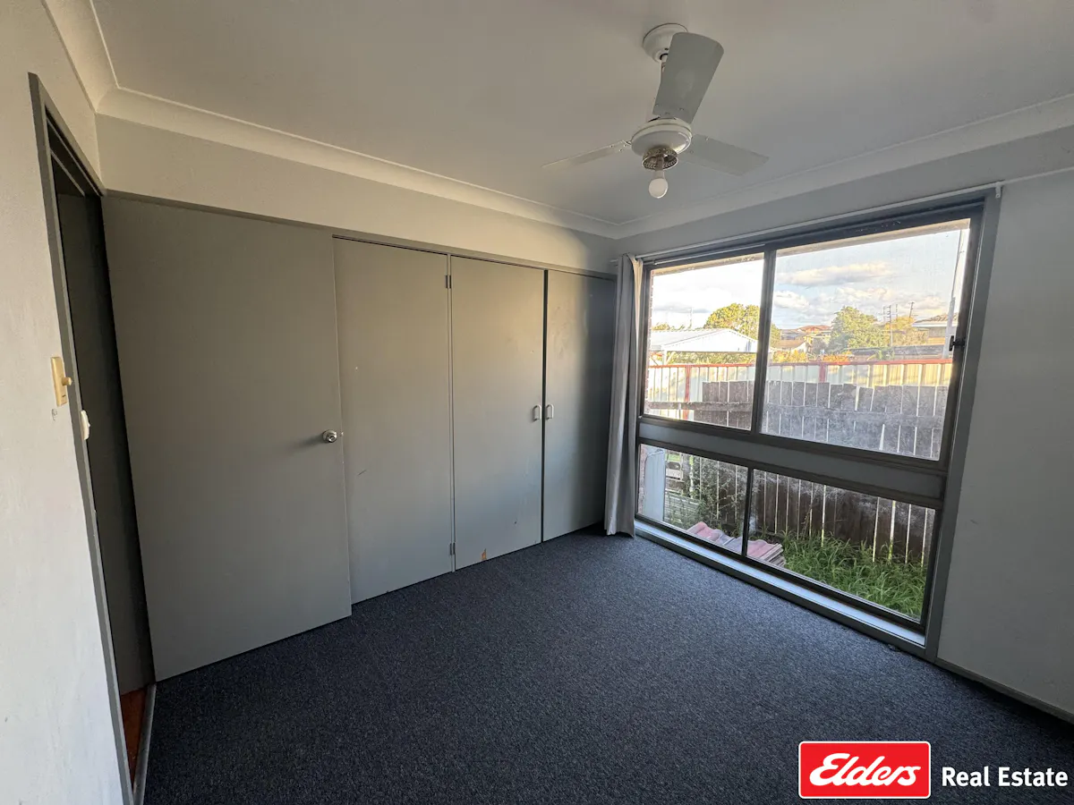 16 Dawson Crescent — photo 4 of 8