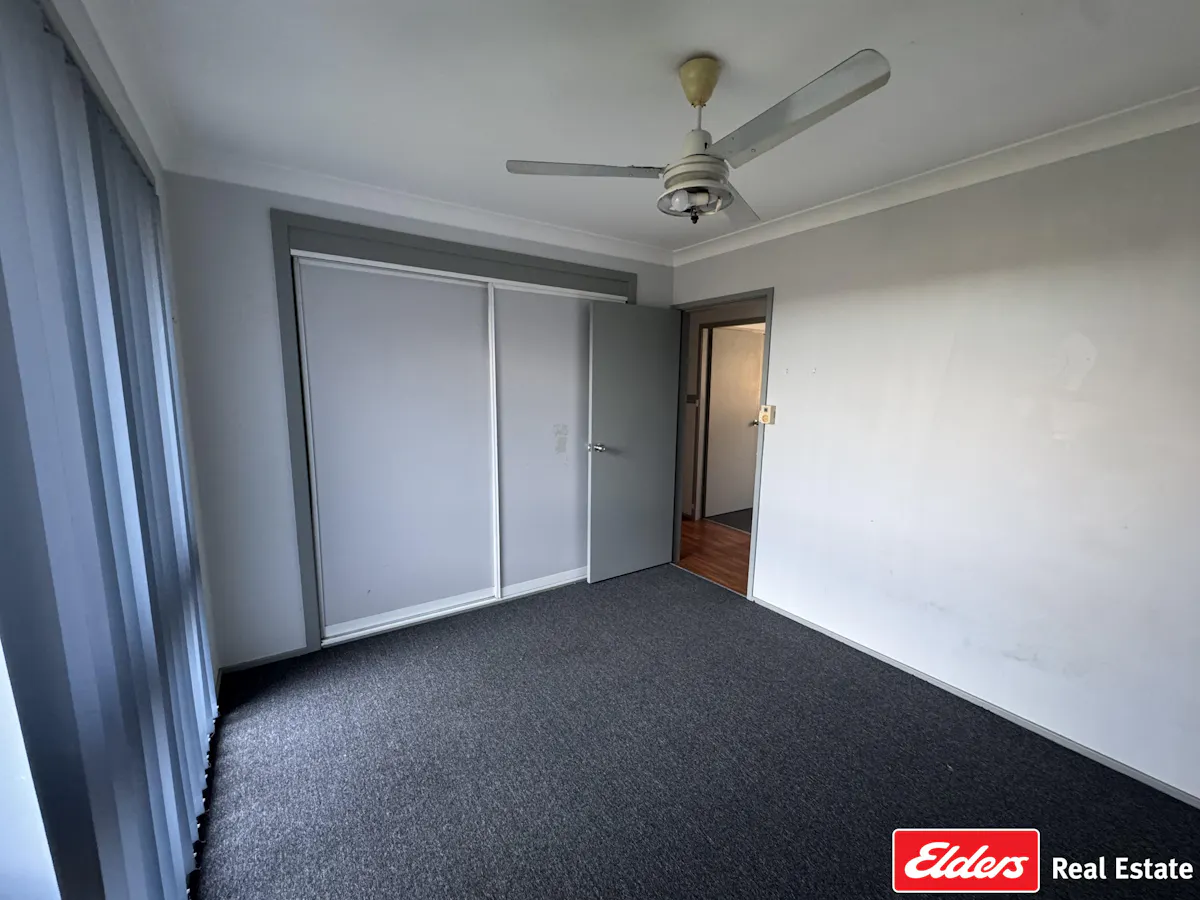 16 Dawson Crescent — photo 3 of 8