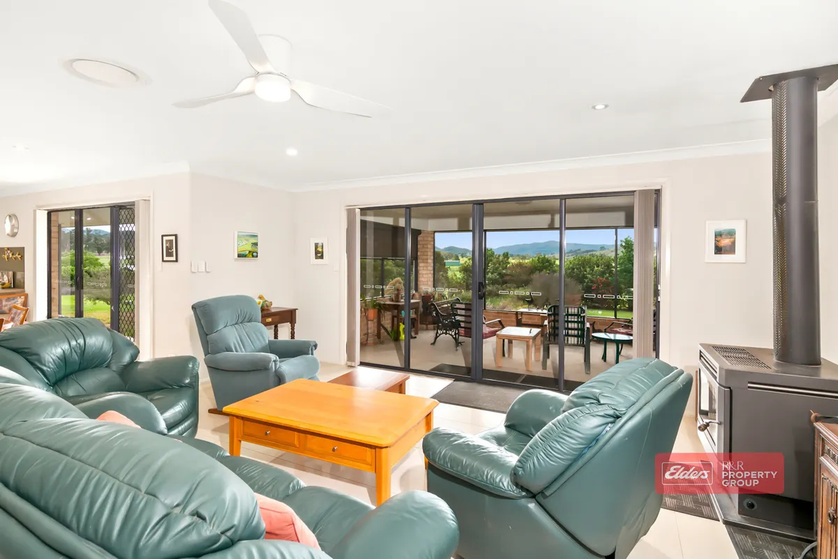 "Lissadell" 41 Irrawang Road — photo 10 of 30