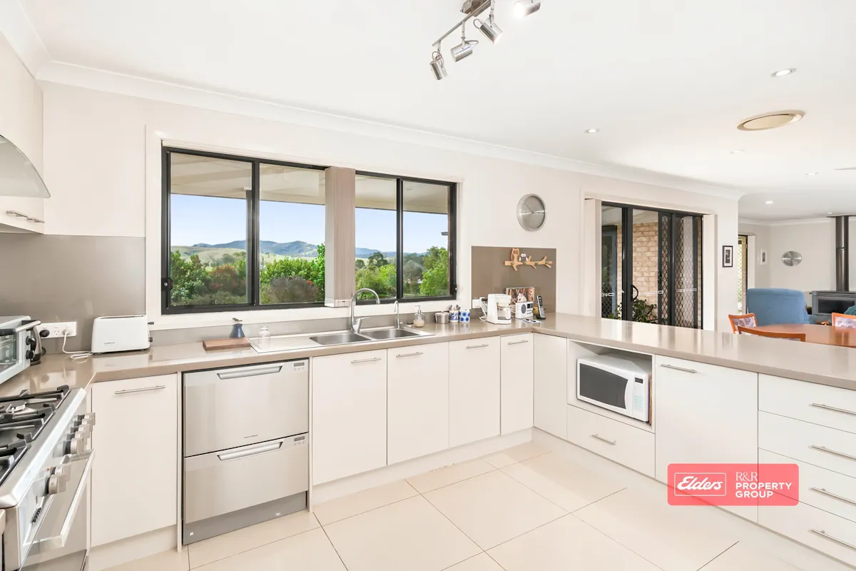"Lissadell" 41 Irrawang Road — photo 8 of 30