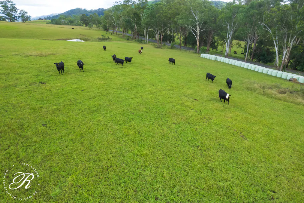 Address upon request - Image 8