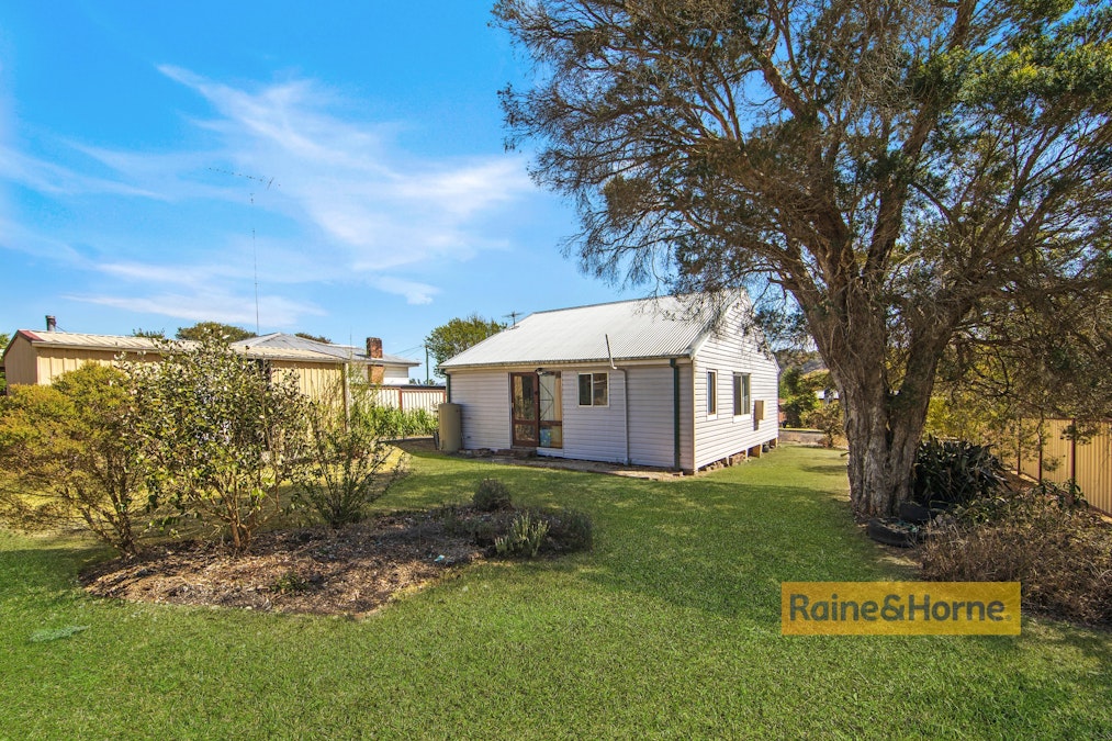 19 Bowman Street, Gloucester, NSW, 2422 - Image 1