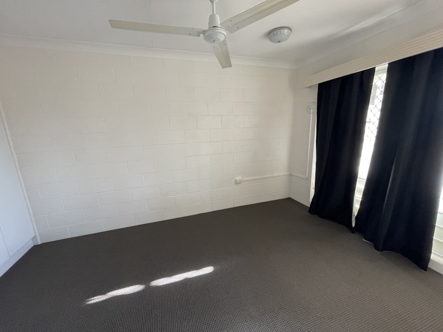 4/2 Crauford Street, West End, QLD, 4810 - Image 6