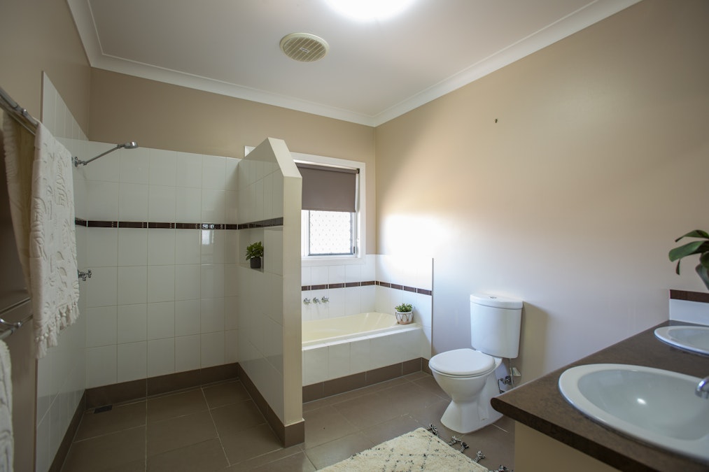 11 Aland Street, Charters Towers City, QLD, 4820 - Image 13