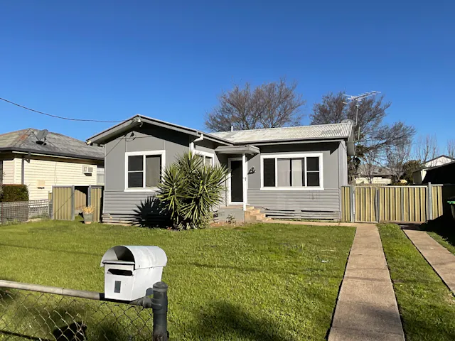 4 Stewart Avenue — photo from Elders Real Estate Tamworth