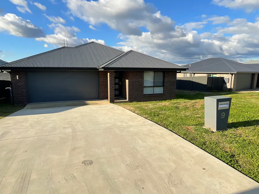 9 Ibis Street, Tamworth, NSW, 2340 - Image 2