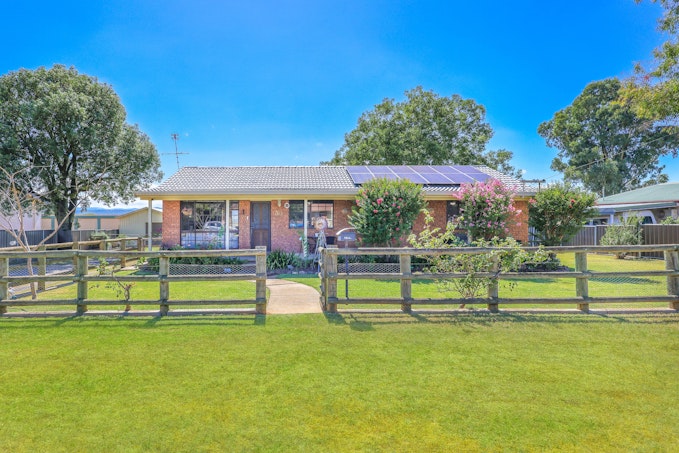 50 Flinders Street, Tamworth, NSW, 2340 - Image 1