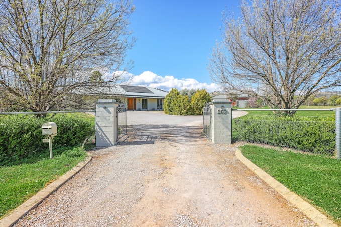 260 Forest Road, Tamworth, NSW, 2340 - Image 1