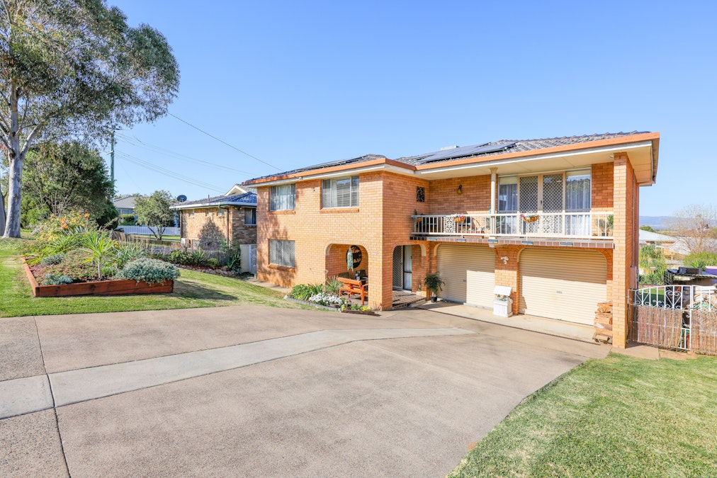 25 Grant Street, Tamworth, NSW, 2340 - Image 1