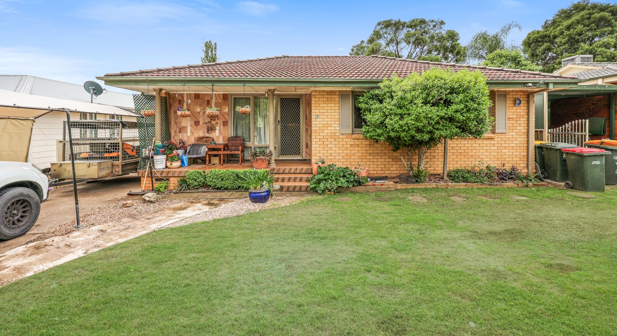 27 Tingira Avenue, Tamworth, NSW, 2340 - Image 1