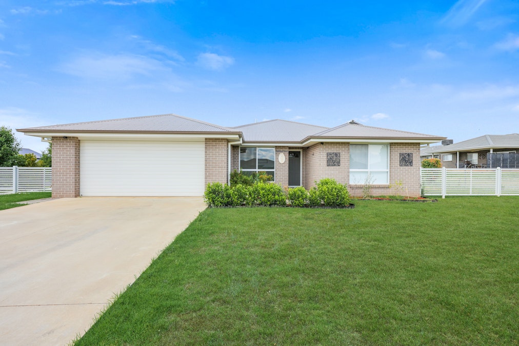 15 Glenmore Drive, Tamworth, NSW, 2340 - Image 2