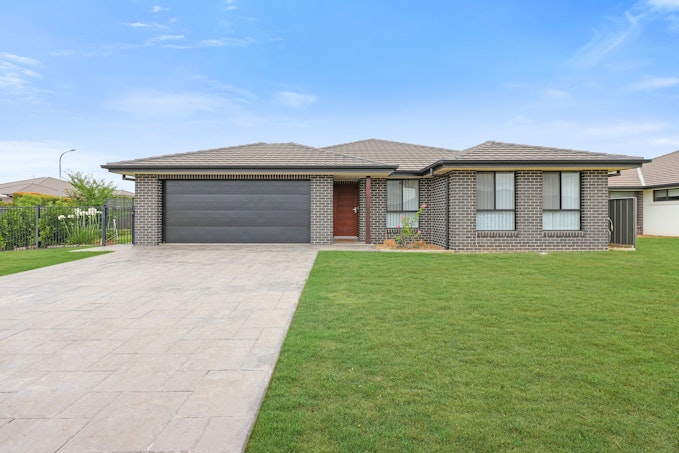 57 Warrah Drive, Tamworth, NSW, 2340 - Image 1