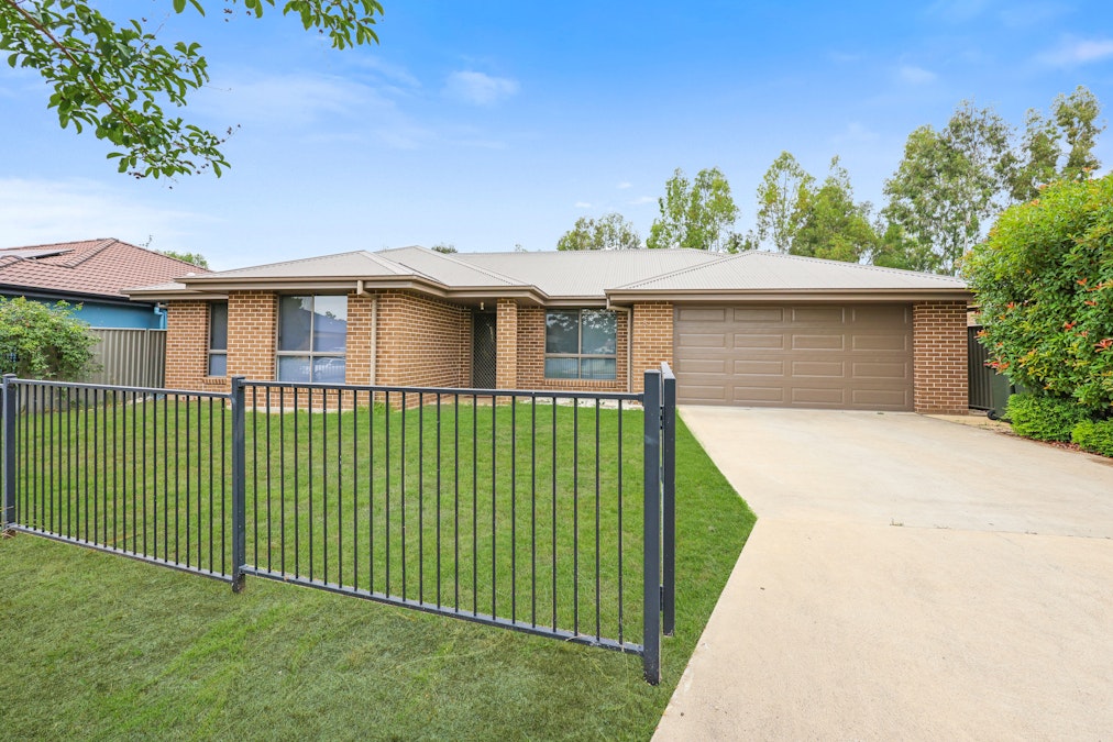 8 Gungurru Close, Tamworth, NSW, 2340 - Image 2