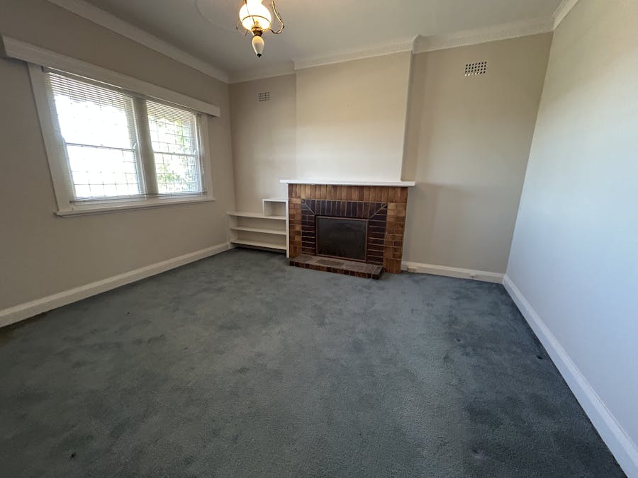 32 Carthage Street, Tamworth, NSW, 2340 - Image 2