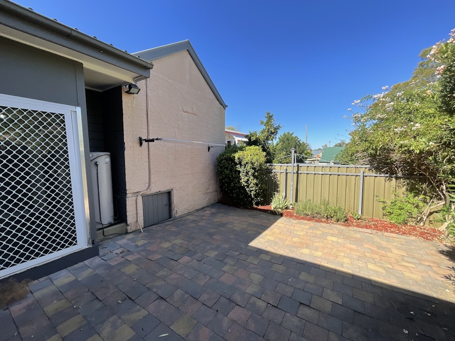 1/25 Gipps Street, Tamworth, NSW, 2340 - Image 11