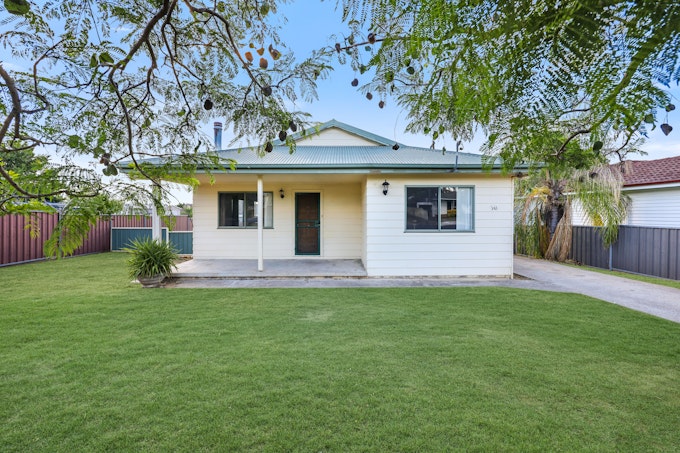 10 Jill Street, Tamworth, NSW, 2340 - Image 1