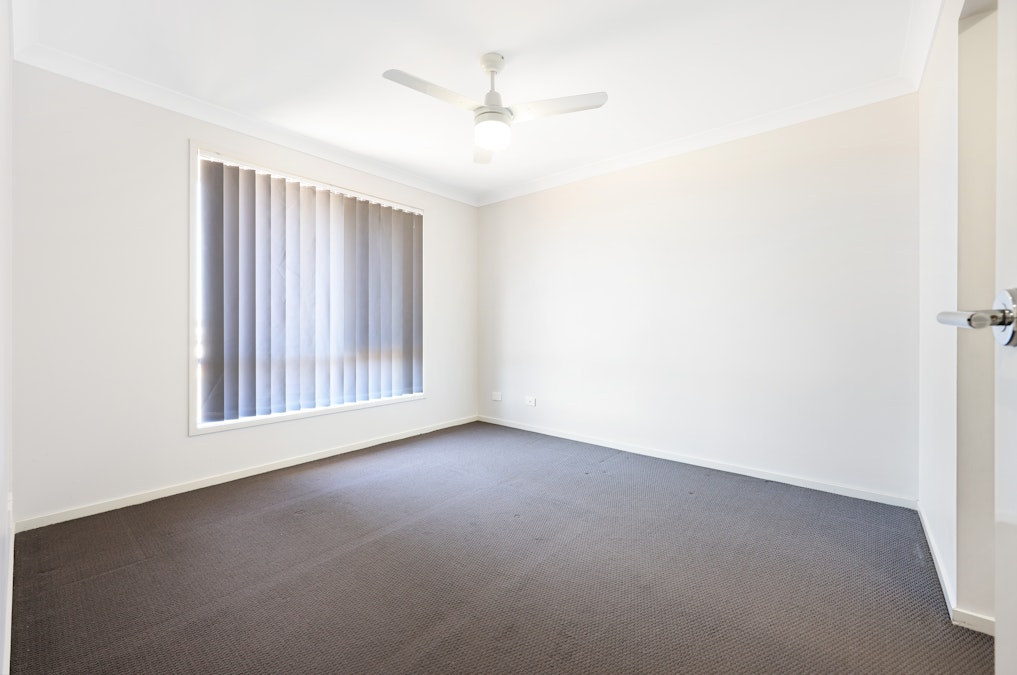 2/64 Tulipwood Crescent, Tamworth, NSW, 2340 - Image 5