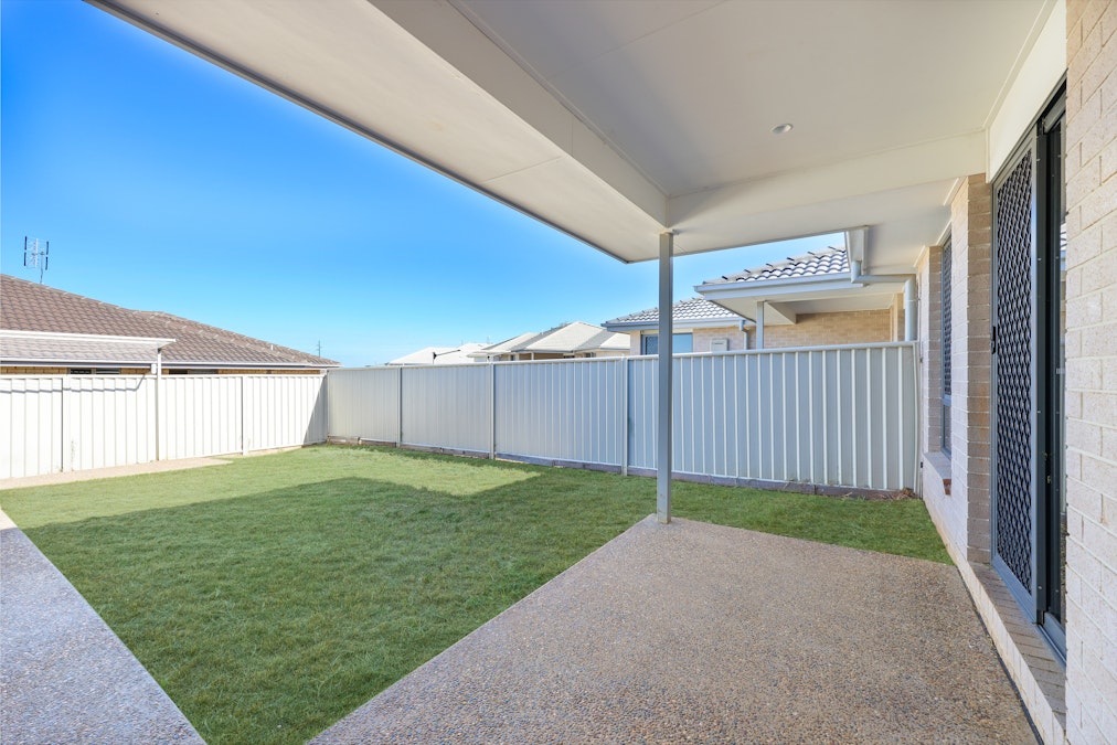 2/64 Tulipwood Crescent, Tamworth, NSW, 2340 - Image 8