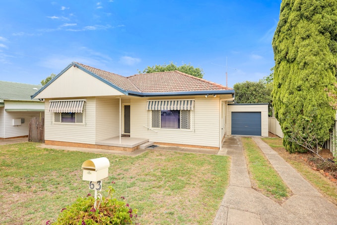 63 Oak Street, Tamworth, NSW, 2340 - Image 1