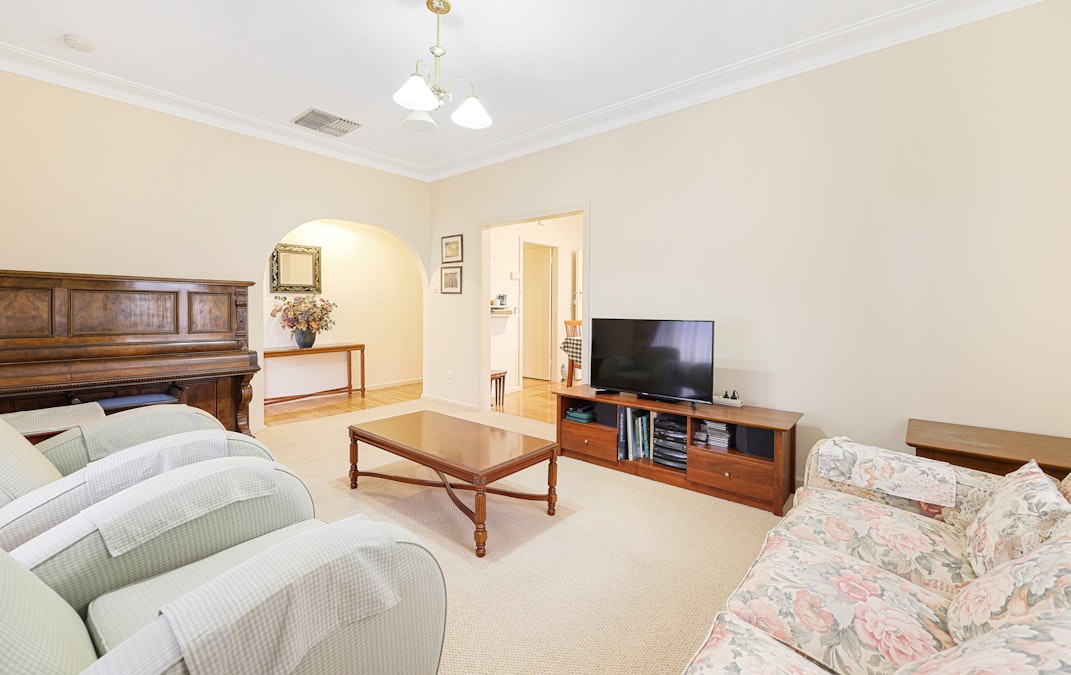 63 Oak Street, Tamworth, NSW, 2340 - Image 3