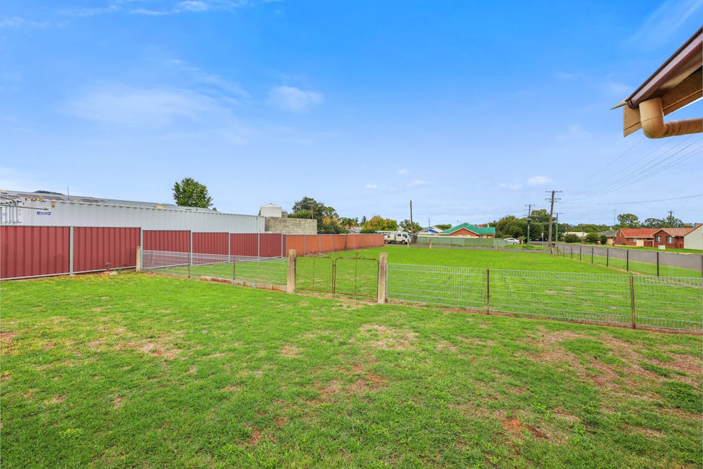21 Piper Street, Tamworth, NSW, 2340 - Image 16