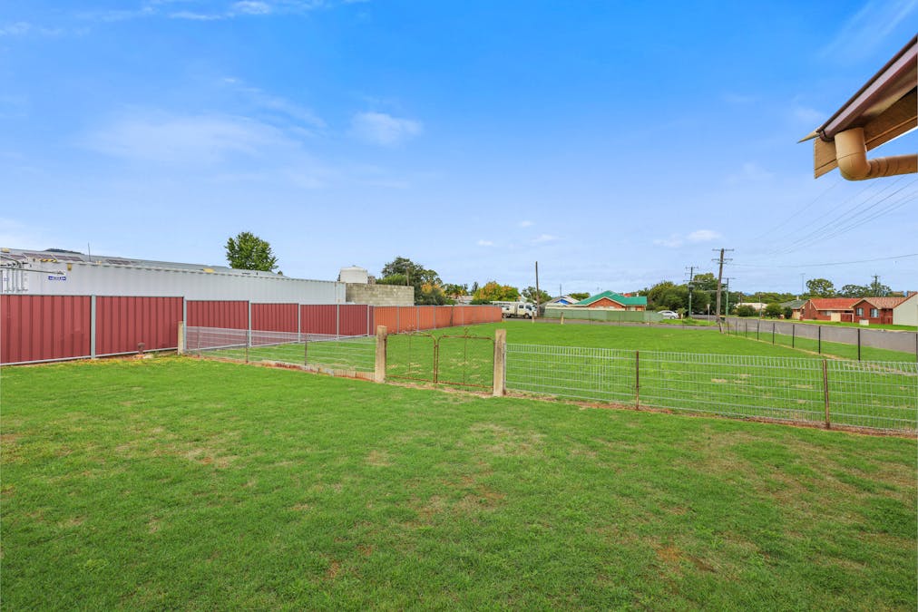 21 Piper Street, Tamworth, NSW, 2340 - Image 17