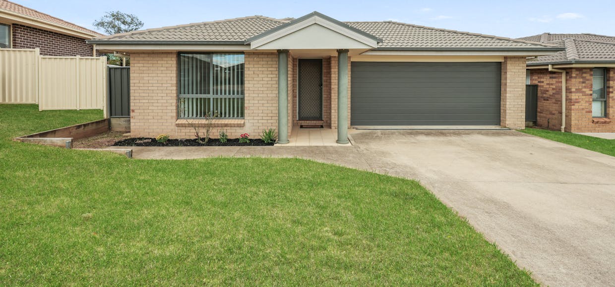 18 Rosella Avenue, Tamworth, NSW, 2340 - Image 1