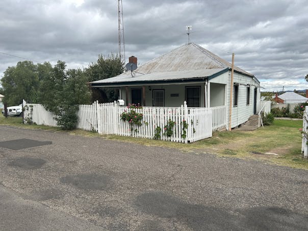 51 Griffin Avenue, Tamworth, NSW, 2340 - Image 1