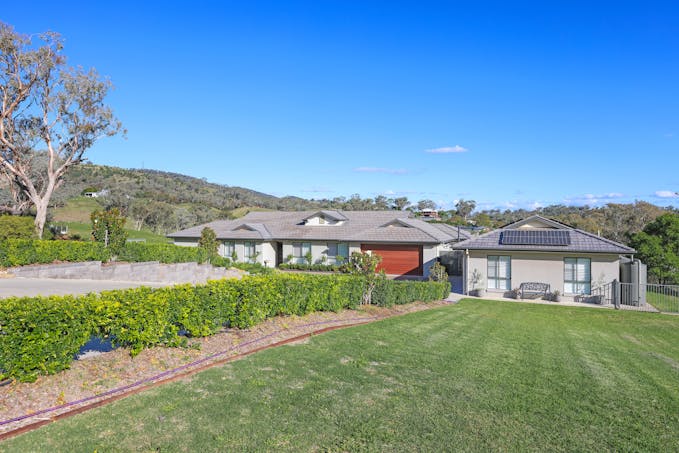 6 Bentwing Place, Tamworth, NSW, 2340 - Image 1