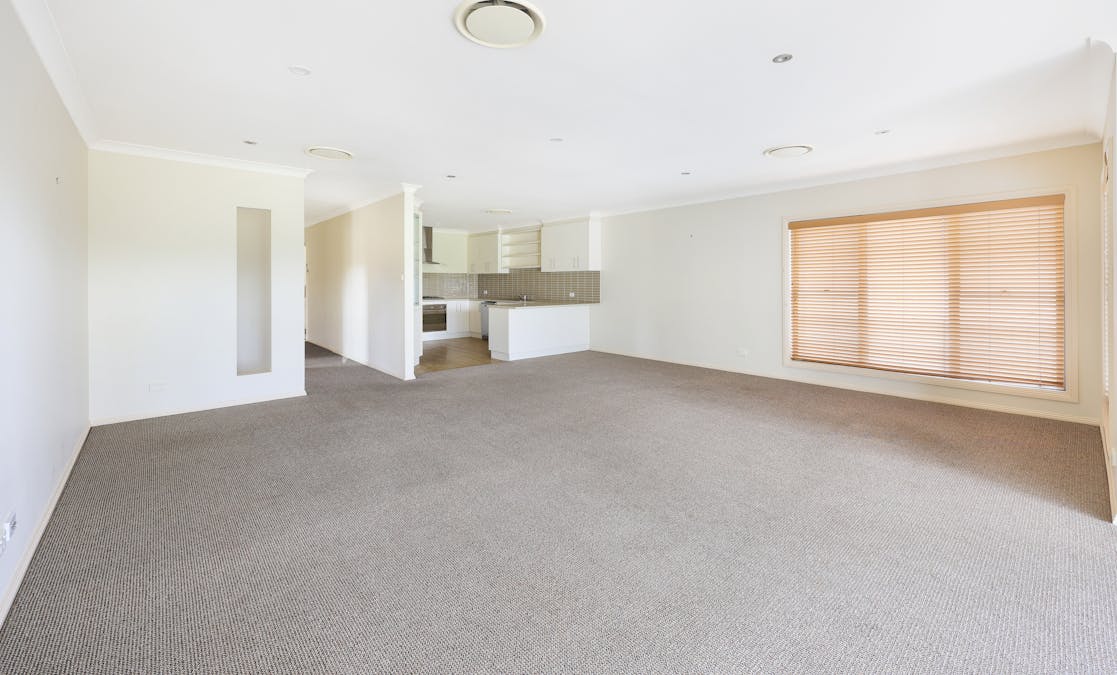 11 The Heights, Tamworth, NSW, 2340 - Image 4