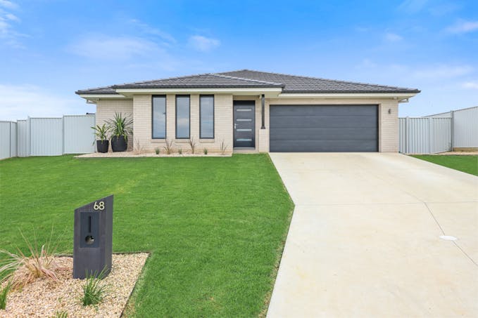 68 Currawong Drive, Tamworth, NSW, 2340 - Image 1