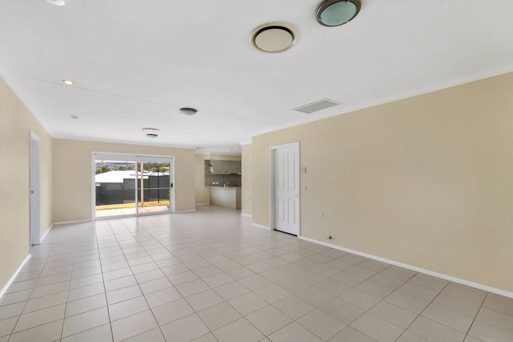 20 Evesham Circuit, Tamworth, NSW, 2340 - Image 3