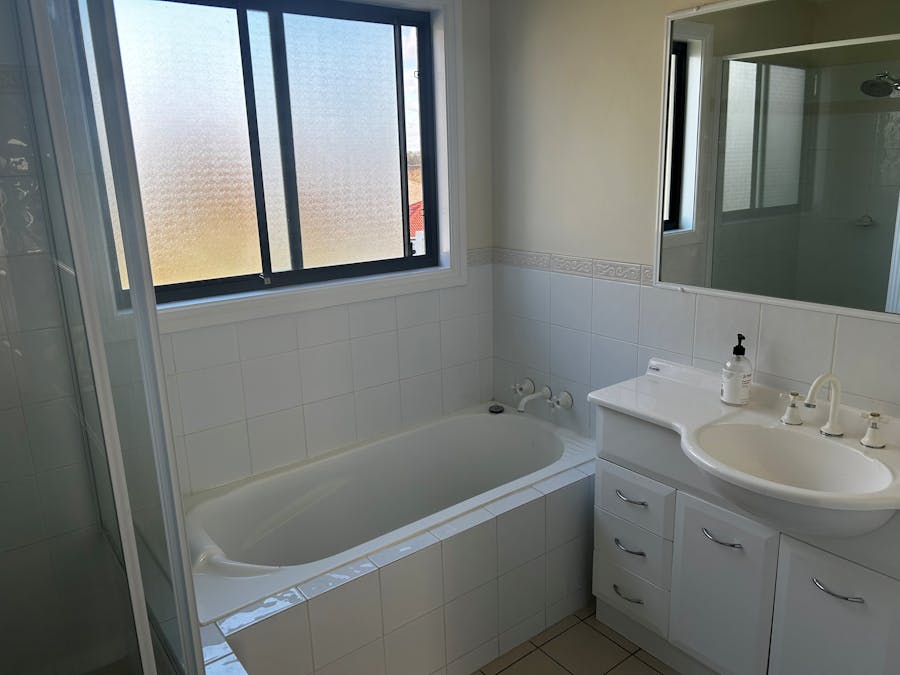 4/345 Armidale Road, Tamworth, NSW, 2340 - Image 3