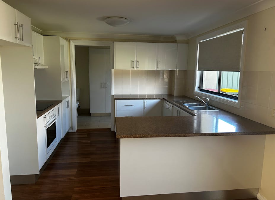 4/345 Armidale Road, Tamworth, NSW, 2340 - Image 2