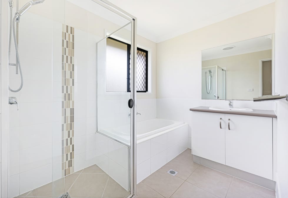 32 Drakeford Street, Tamworth, NSW, 2340 - Image 8