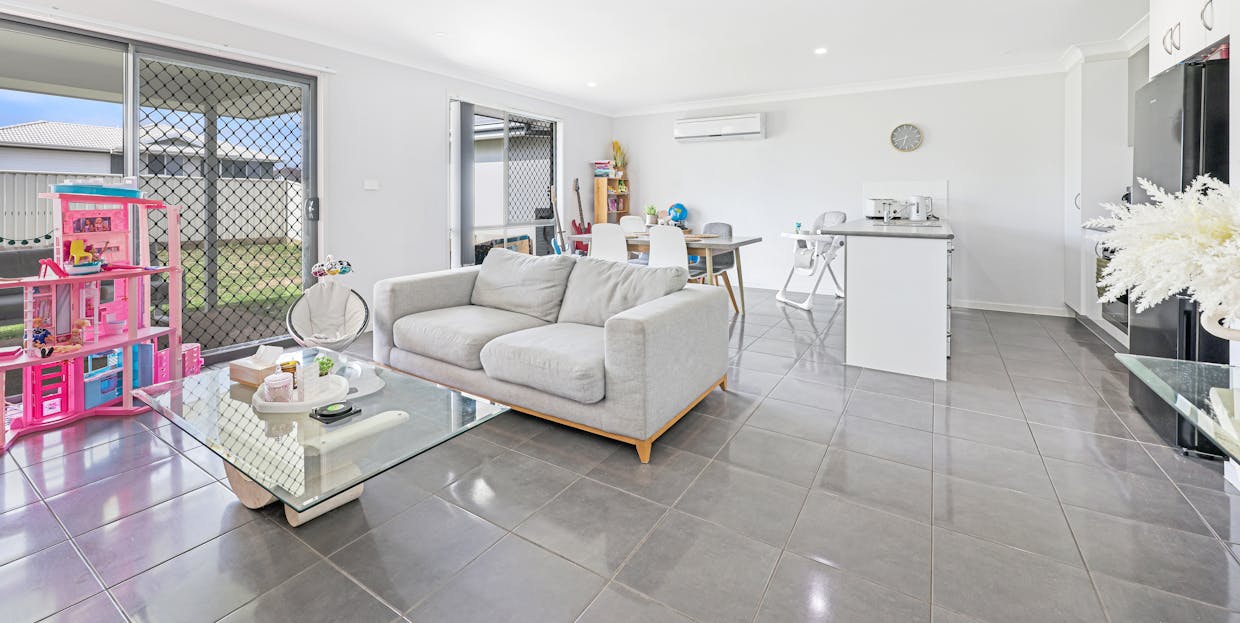 1/32 Tulipwood Crescent, Tamworth, NSW, 2340 - Image 2