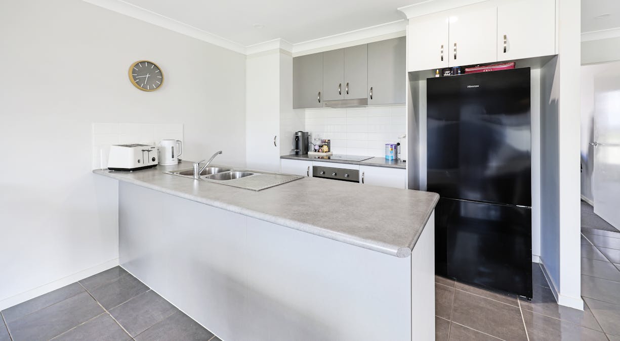1/32 Tulipwood Crescent, Tamworth, NSW, 2340 - Image 4