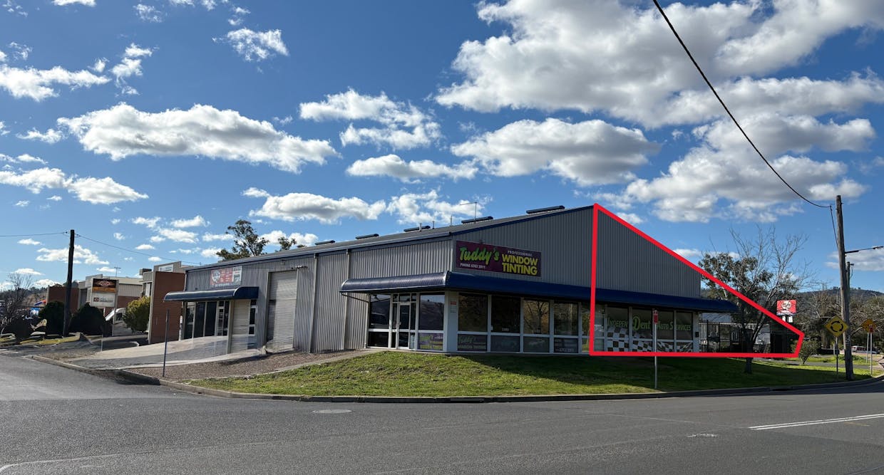 2/20 Crown Street, Tamworth, NSW, 2340 - Image 2