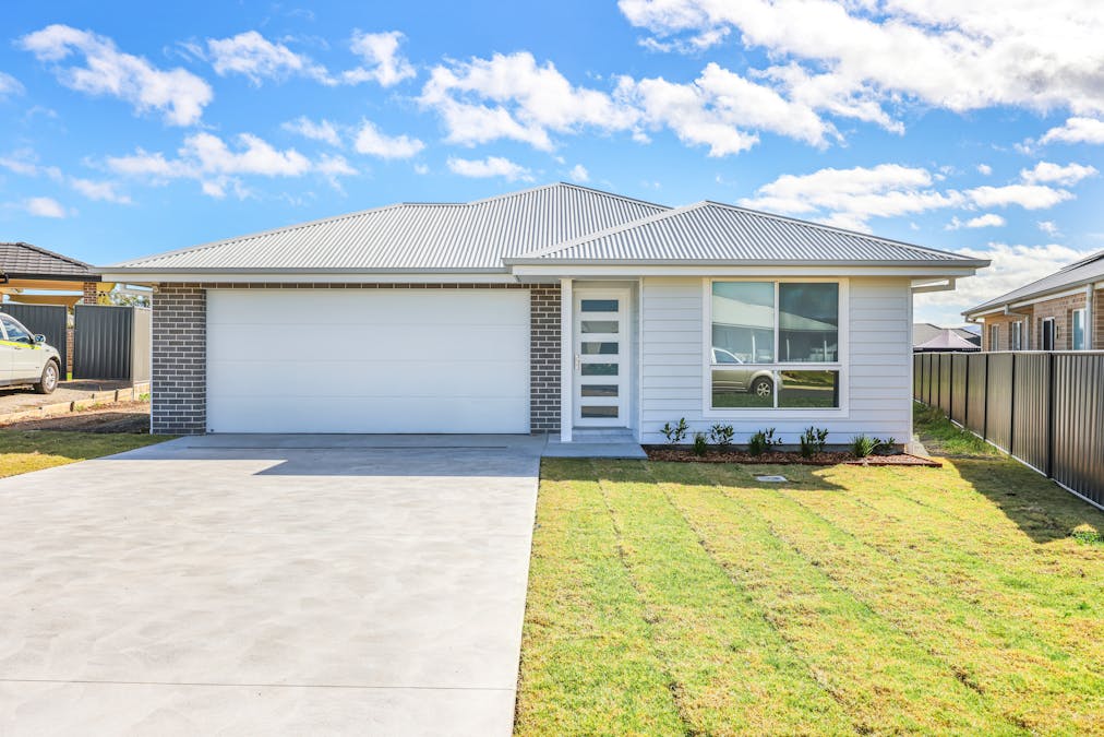 31 Mulga Place, Tamworth, NSW, 2340 - Image 1