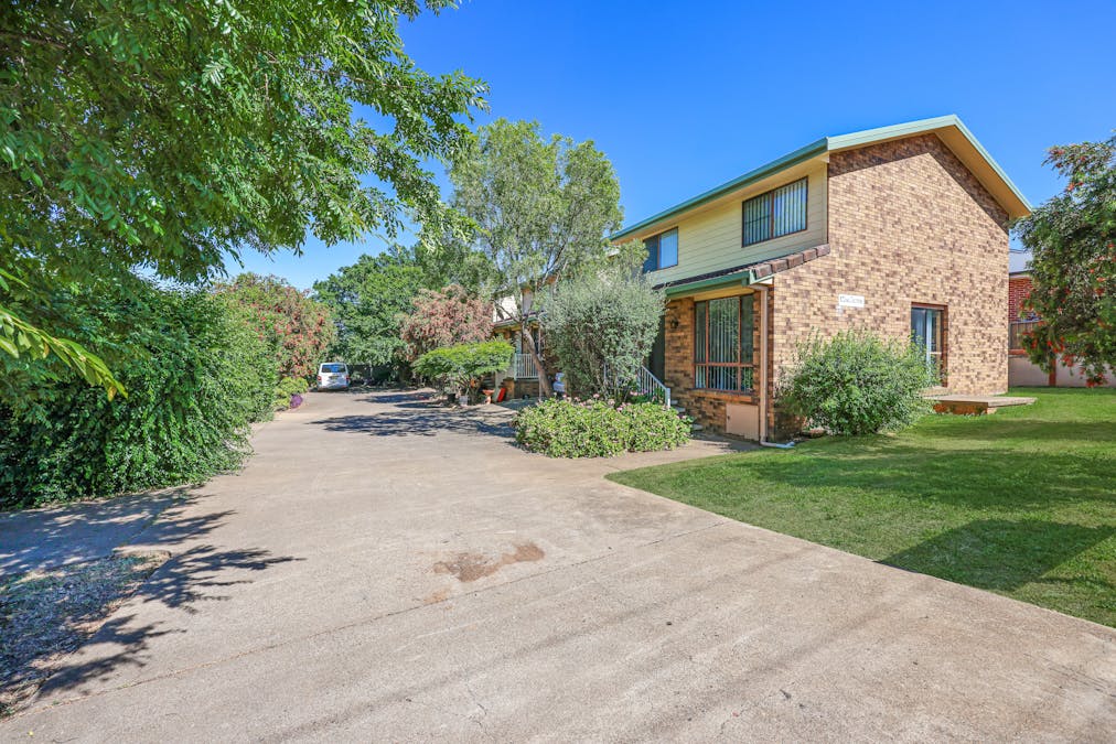1/2 - 4 Chelmsford Street, Tamworth, NSW, 2340 - Image 1