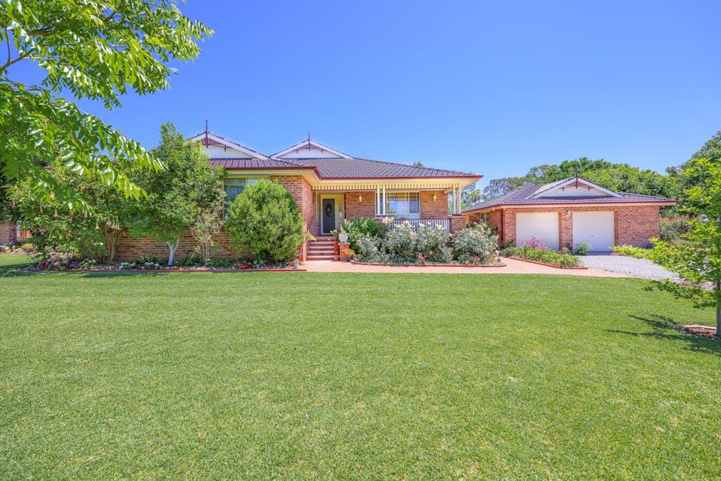 18 Hartmann Drive, Tamworth, NSW, 2340 - Image 3