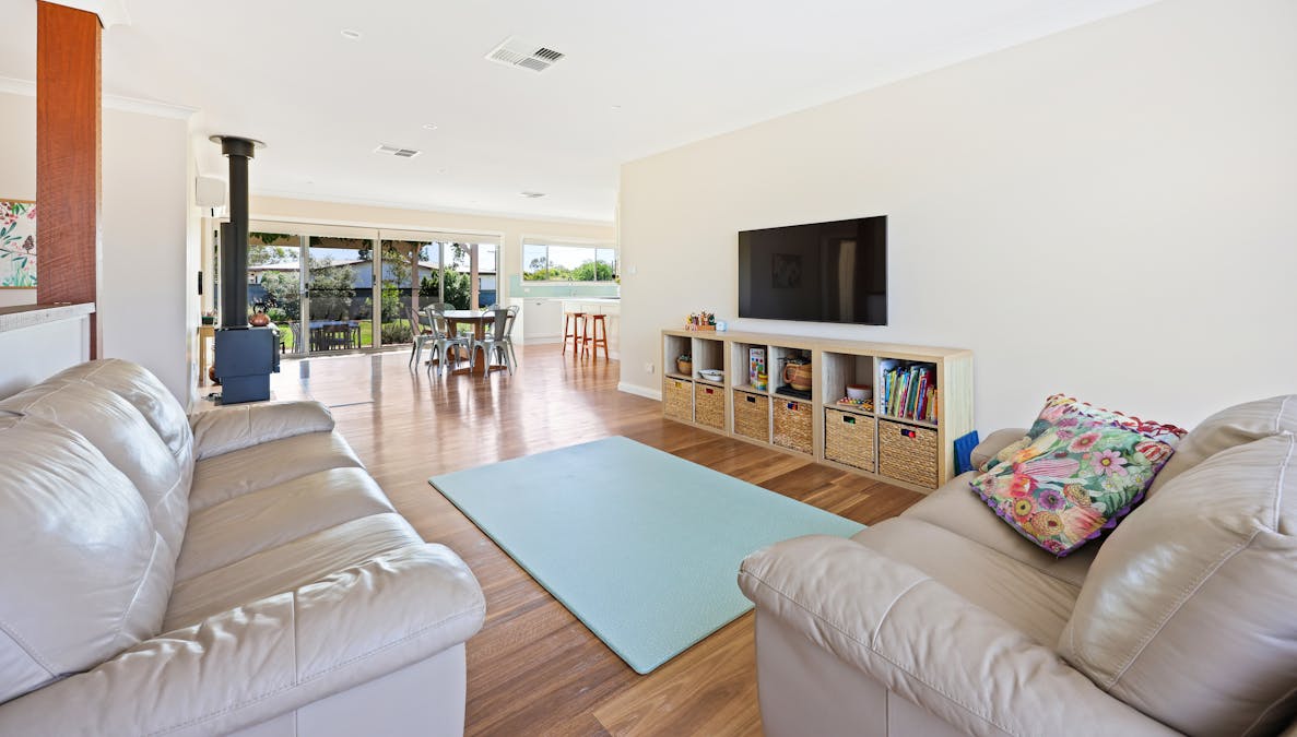 6 Timbumburi Street, Duri, NSW, 2344 - Image 5