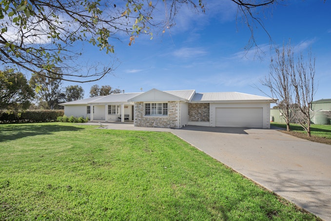 14588 New England Highway, Tamworth, NSW, 2340 - Image 1