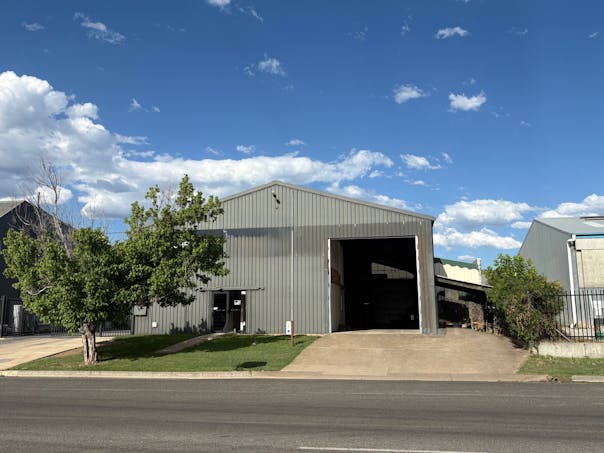 Suite 3/24 Denison Street, Taminda, NSW, 2340 - Image 1