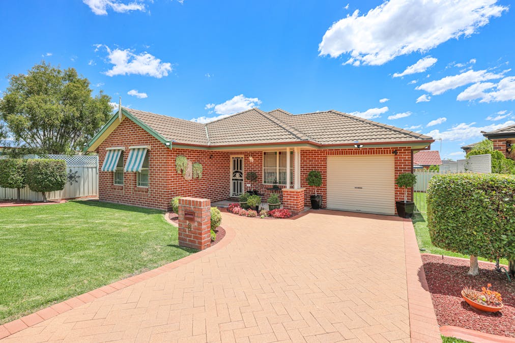 8 Nirimba Court, Tamworth, NSW, 2340 - Image 1