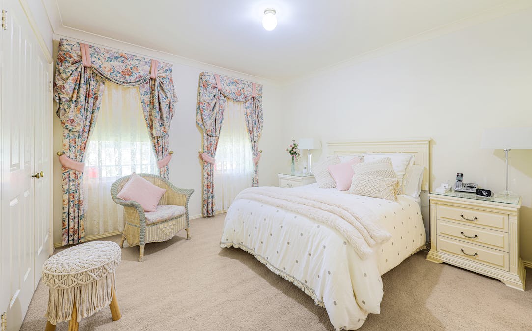 8 Nirimba Court, Tamworth, NSW, 2340 - Image 2