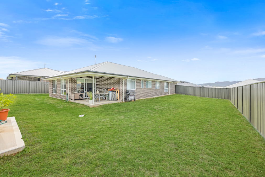 9 Evesham Circuit, Tamworth, NSW, 2340 - Image 12
