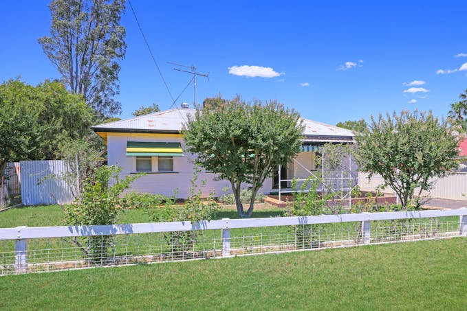 307 Manilla Street, Manilla, NSW, 2346 - Image 1