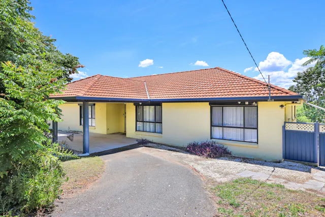 5 Lawrence Avenue — photo from Elders Real Estate Tamworth